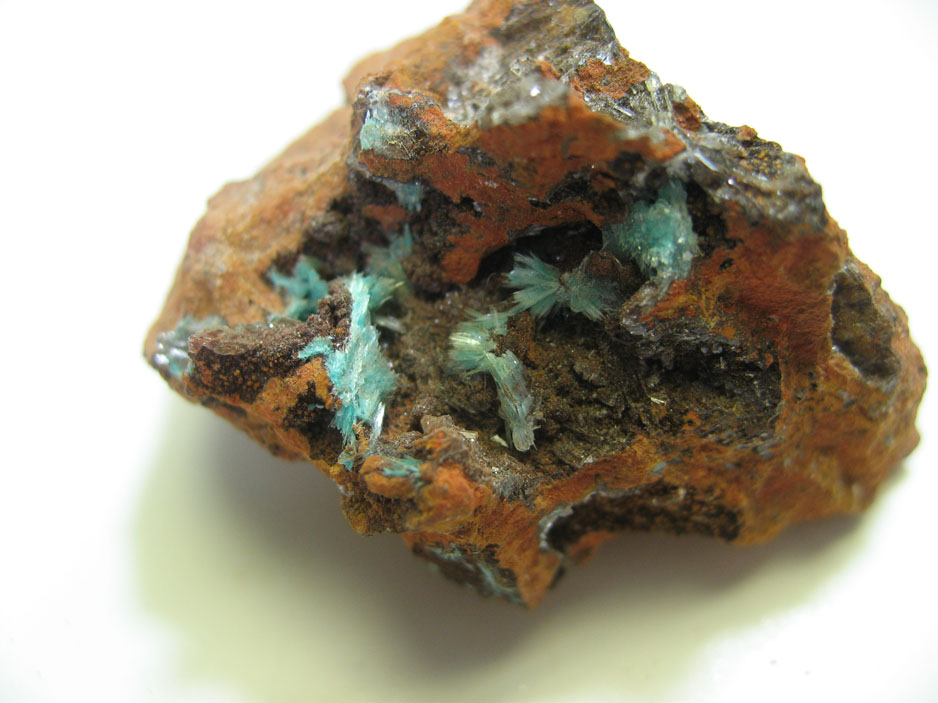 This is a sample image of aurichalcite, from the USA, which can be found on the MIROFOSS database.