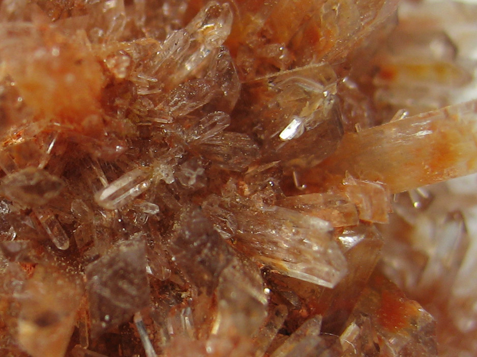 This is a macro image of Creedite, from Mexico, which can be found on the MIROFOSS database.